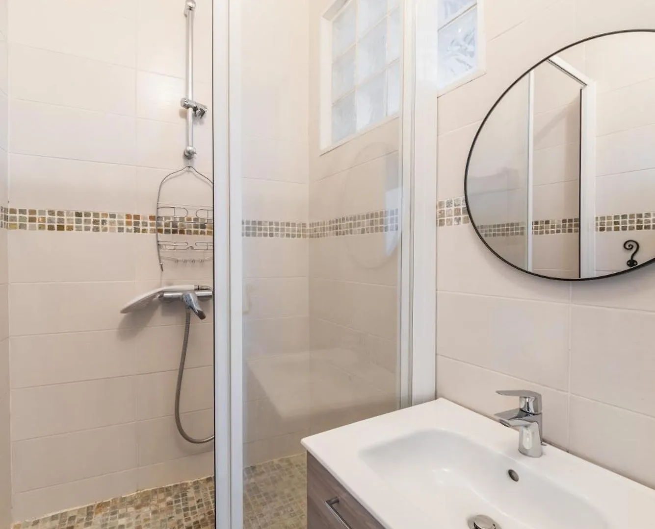 Bail Mobilite Appartement Cosy Paris - Buttes Chaumont 0*,  France